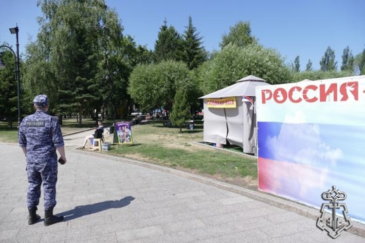 Росгвардейцы обеспечили правопорядок на массовых мероприятиях в Омской области