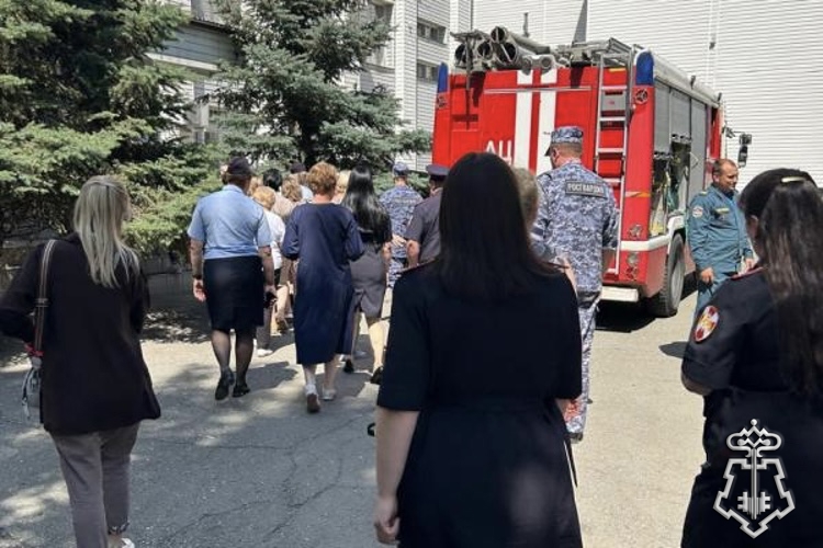 Росгвардия и МЧС отработали совместные действия при пожаре в Омске