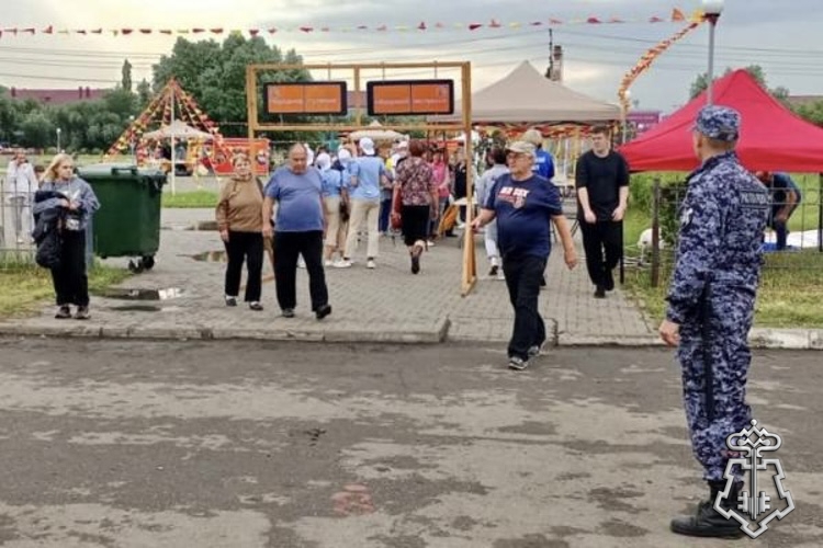 Росгвардия Омской области рассказала о службе на спортивном празднике "Королева спорта"