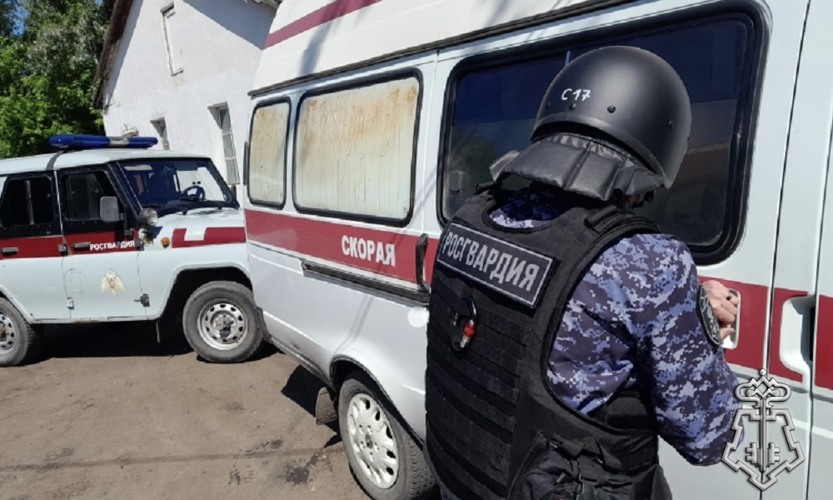 За прошедший месяц омские бригады медиков более 30 раз обращались за помощью к росгвардейцам