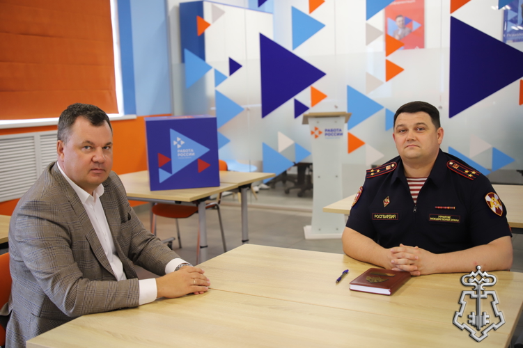 Росгвардия и Кадровый центр: сотрудничество в сфере занятости 