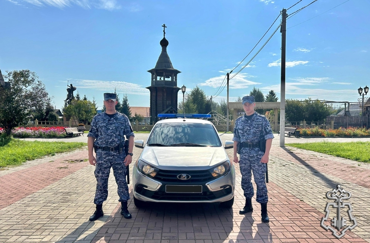 В Омской области сотрудники Росгвардии пресекли опасное движение  автомобиля под управлением несовершеннолетнего