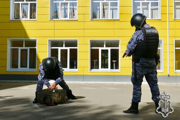 Росгвардейцы приняли участие в антитеррористических учениях в Омске