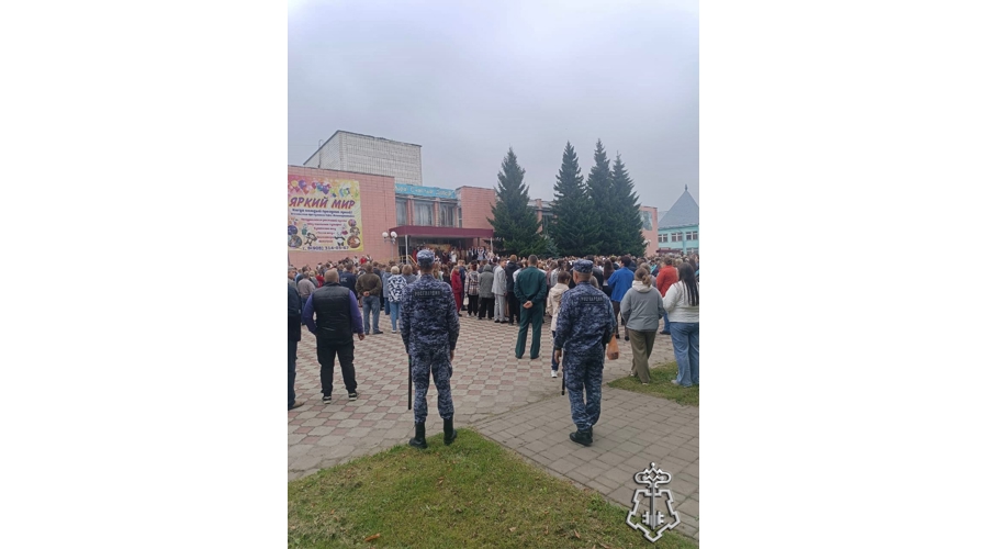 Росгвардейцы обеспечили безопасность образовательных учреждений в День знаний  