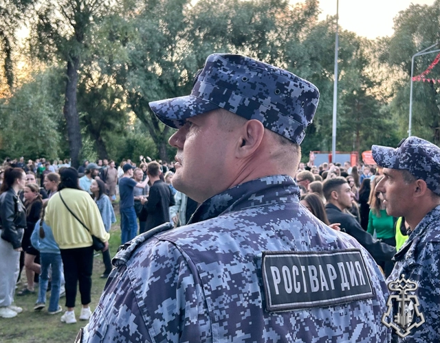 Росгвардейцы обеспечили общественный порядок на концерте группы «Dabro»   