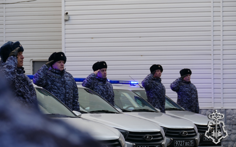 В ОМСКЕ ОТМЕТИЛИ 73-ЛЕТИЕ ВНЕВЕДОМСТВЕННОЙ ОХРАНЫ: НАГРАДЫ, ПРИСЯГА И ПАМЯТЬ О ГЕРОЕ