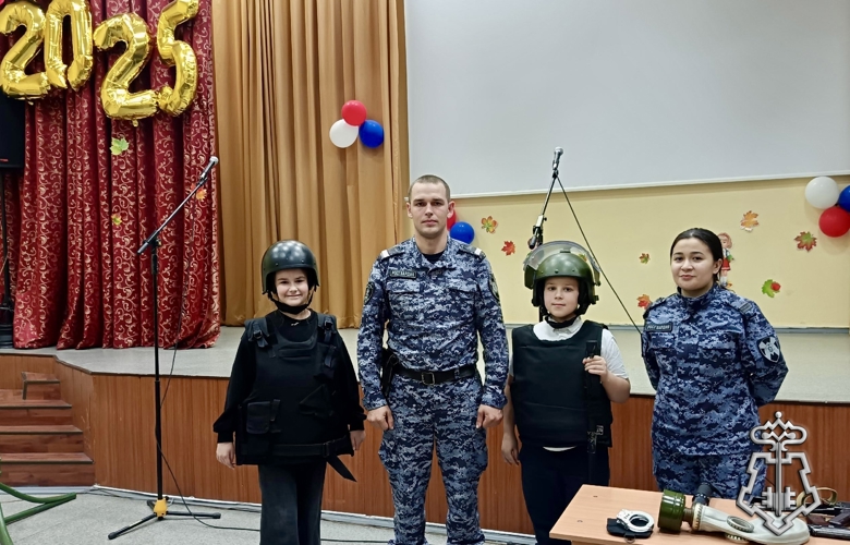 Росгвардия провела мастер-класс по безопасности для школьников в Омской области