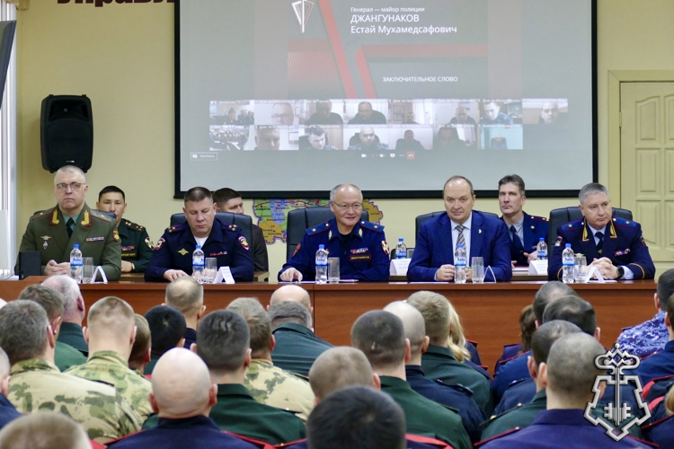 В Управлении Росгвардии по Омской области подвели итоги 2025 года и вручили награды отличившимся росгвардейцам
