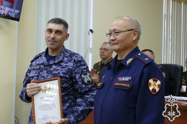 В Управлении Росгвардии по Омской области подвели итоги 2025 года и вручили награды отличившимся росгвардейцам