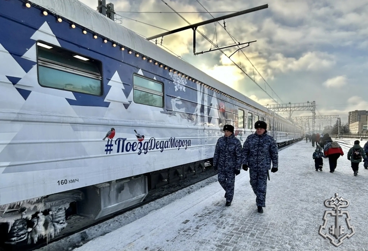Росгвардия обеспечивала правопорядок во время прибытия в Омск «Поезда Деда Мороза»