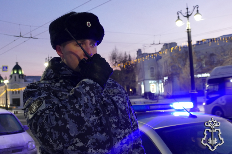 В Омске сотрудники Росгвардии оказали помощь пожилому мужчине, оказавшемуся в беспомощном состоянии на улице