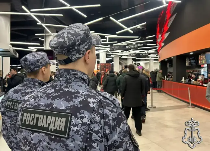 Сотрудники Росгвардии обеспечили безопасность хоккейных матчей в Омске