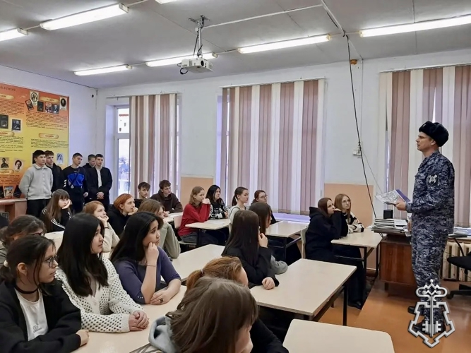 Сотрудники Росгвардии провели профориентационные мероприятия для студентов