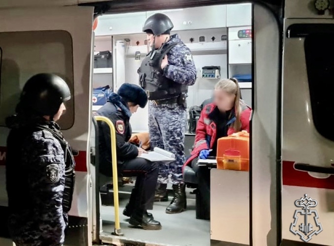 В Омске росгвардейцы задержали гражданина, напавшего на сотрудника скорой медицинской помощи
