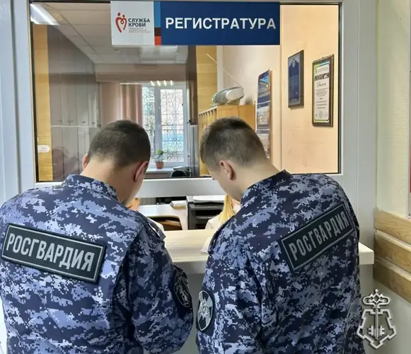 В Омске сотрудники Росгвардии приняли участие в добровольной сдаче крови