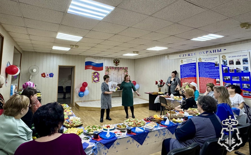В Омске в подразделении вневедомственной охраны состоялось мероприятие, посвященное празднованию Международного женского дня
