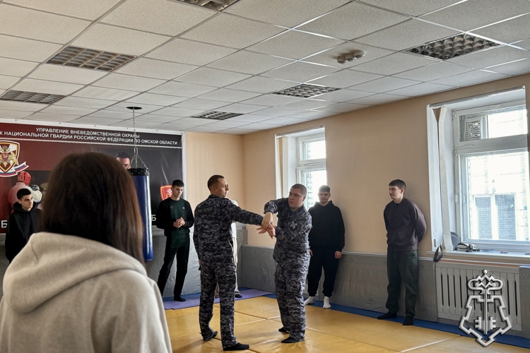 В Управлении вневедомственной охраны Росгвардии состоялся день открытых дверей