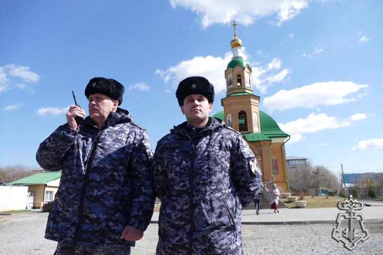 Сотрудники Росгвардии обеспечили безопасность во время проведения пасхальных служб в Омске и Омской области