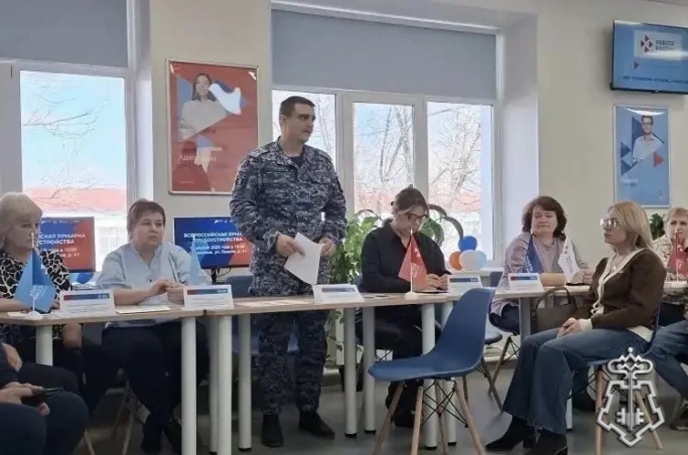 Росгвардия Омской области представила вакансии на ярмарке трудоустройства