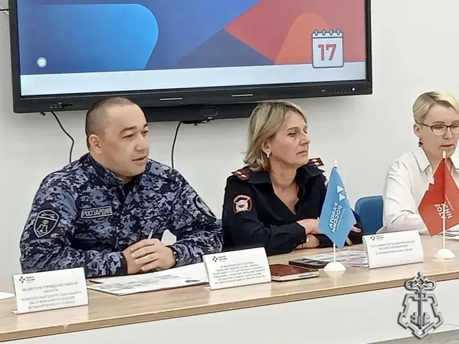 Росгвардия Омской области представила вакансии на ярмарке трудоустройства