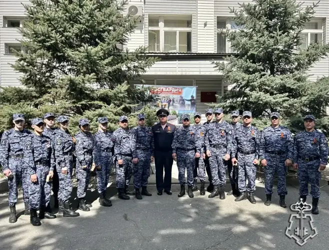 В предверии Дня Победы в омские росгвардейцы приняли присягу на верность Отечеству