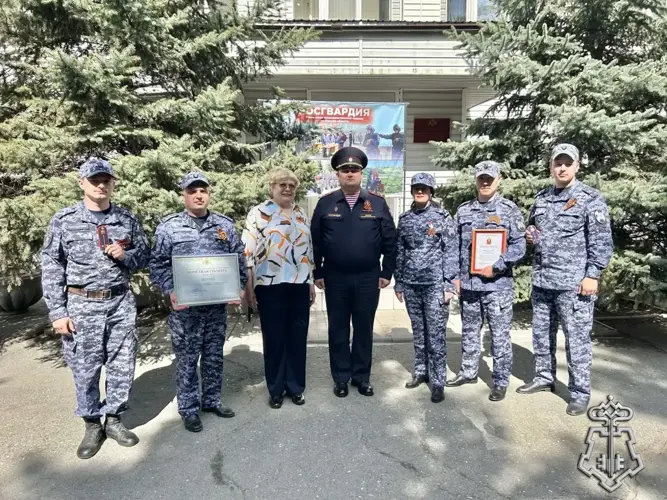 В предверии Дня Победы в омские росгвардейцы приняли присягу на верность Отечеству