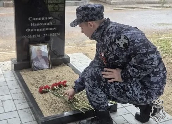 Росгвардейцы приняли участие в открытии памятника фронтовика Великой Отечественной войны Николая Самойлова