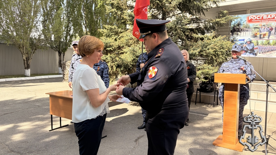 В предверии Дня Победы в омские росгвардейцы приняли присягу на верность Отечеству