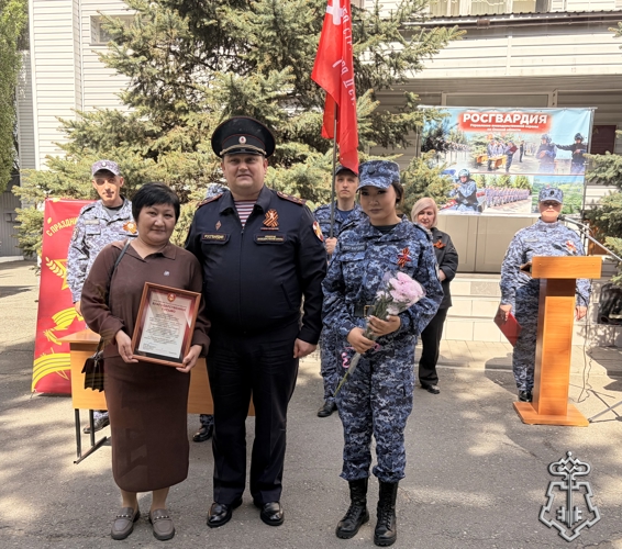 В предверии Дня Победы в омские росгвардейцы приняли присягу на верность Отечеству