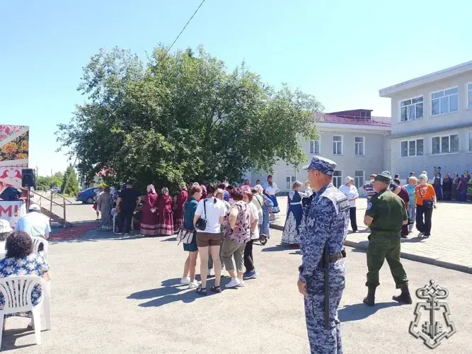 Правопорядок ко Дню России обеспечили сотрудники Росгвардии в Омске и Омской области