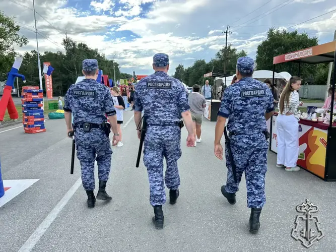 Росгвардейцы провели агитационные мероприятия по приему на службу в Омской области