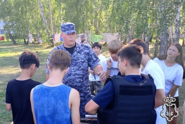 Всероссийская акция «Каникулы с Росгвардией» продолжается в Омской области