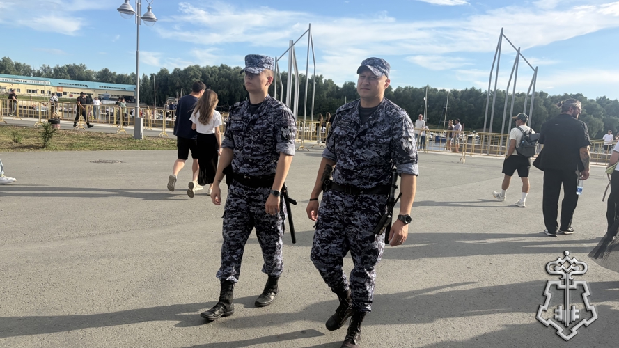 Росгвардейцы обеспечили правопорядок на фестивале «Лето. Вокруг света. Культурный код под открытым небом» в Омске