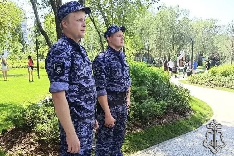 Росгвардия обеспечила правопорядок на открытии сквера «Сердце Омска»