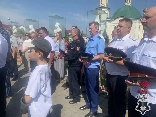 Росгвардейцы приняли участие в открытии памятника воинам внутренних войск в Омской области