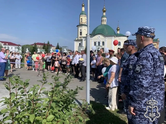 Росгвардейцы приняли участие в открытии памятника воинам внутренних войск в Омской области