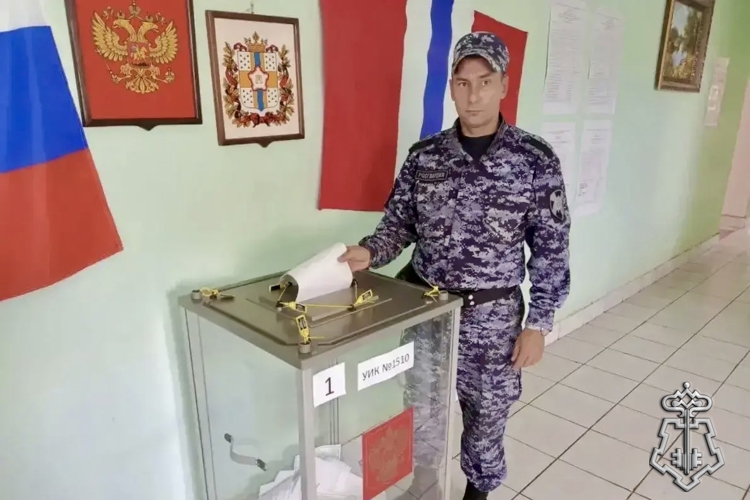 В Омской области сотрудники Росгвардии участвуют в выборах депутатов Государственной Думы