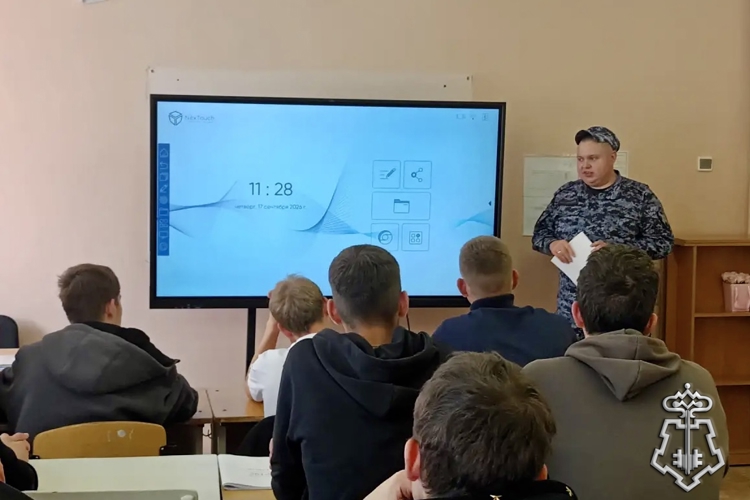 Росгвардейцы провели профориентационное занятие для омских студентов