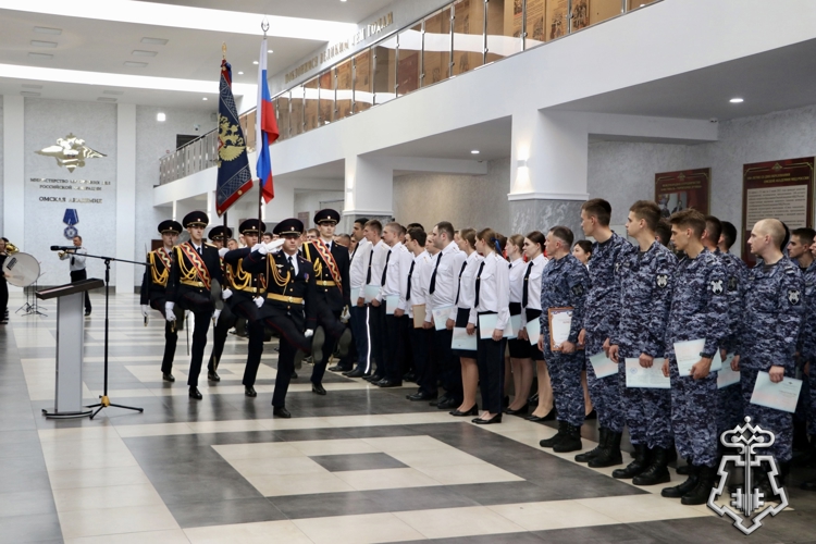 В Омске состоялся выпуск сотрудников Росгвардии, прошедших программу обучения профессиональной подготовки