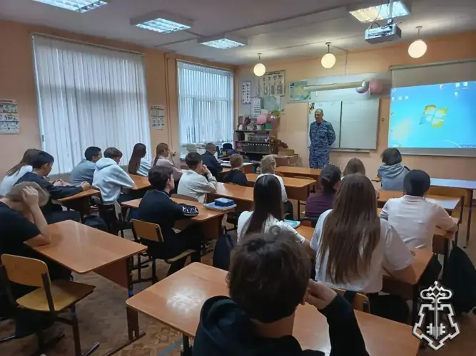 Росгвардейцы провели уроки мужества для школьников и студентов в Омской области
