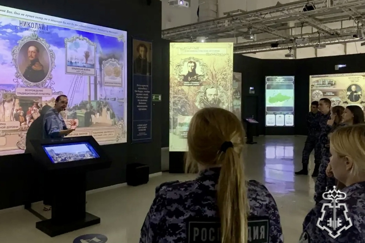 Росгвардейцы побывали на экскурсии в историческом парке «Россия — моя история»